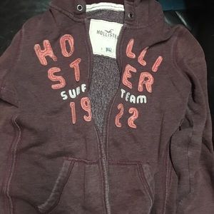 Maroon hollister sweatshirt